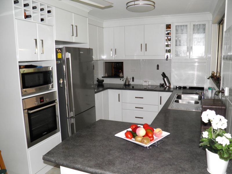 2 Andrew Court, Boyne Island QLD 4680