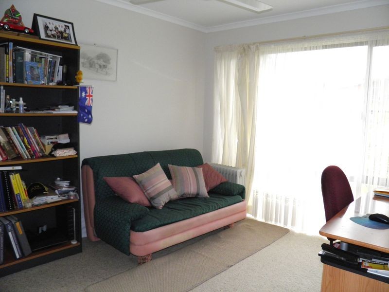 2 Andrew Court, Boyne Island QLD 4680