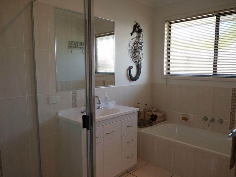 37 Longreach Court, Tannum Sands QLD 4680
