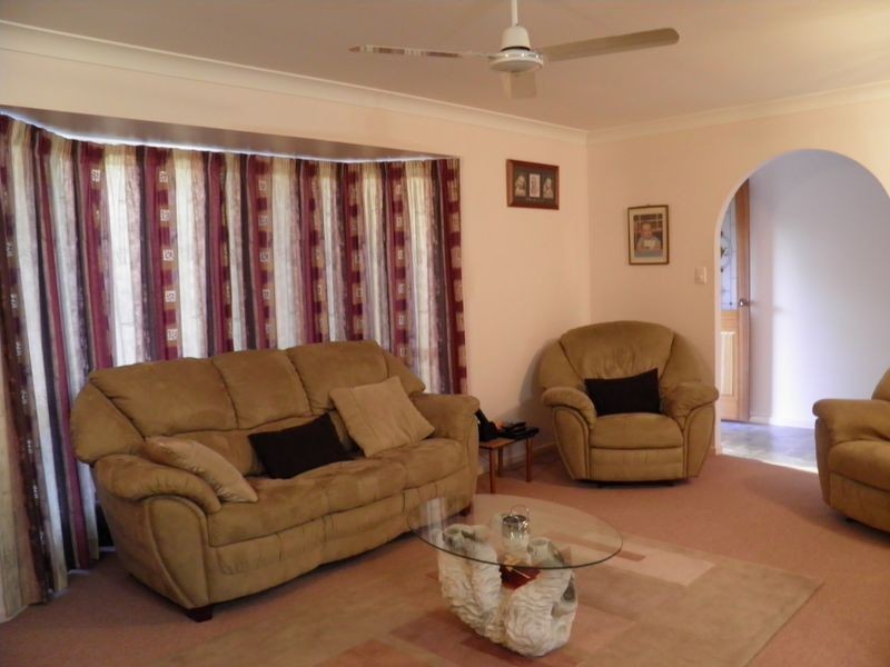 5 Kirrang Place, Boyne Island QLD 4680