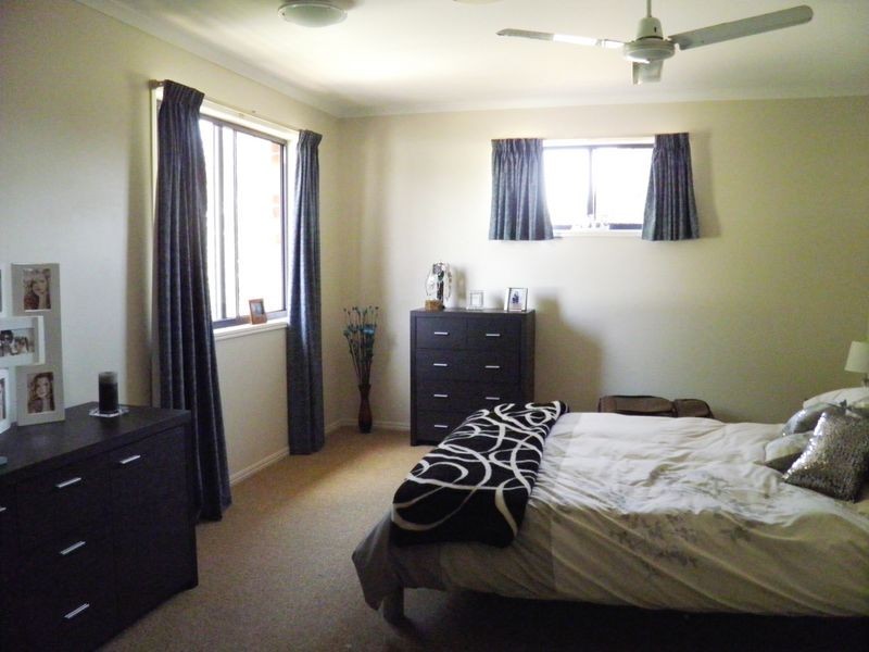 2/113A Central Lane, Gladstone QLD 4680