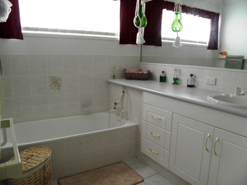 29 Geoffrey Thomas Drive, Tannum Sands QLD 4680