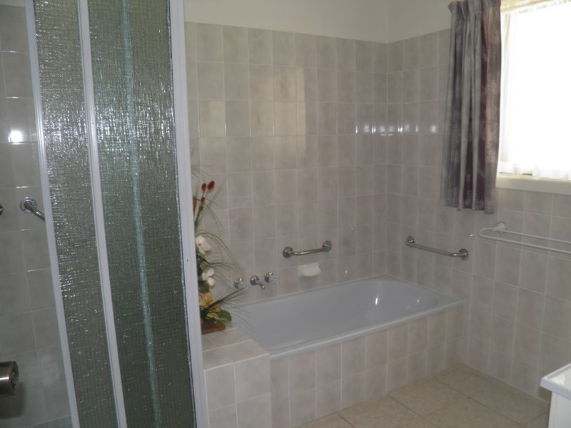 3 Salgado Street, Boyne Island QLD 4680