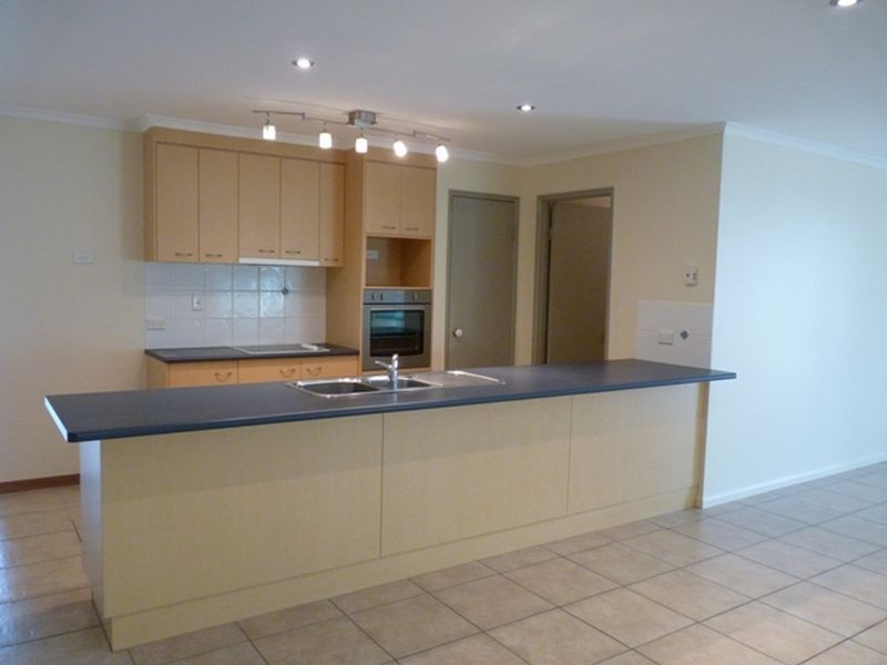 2 Karumba Court, Tannum Sands QLD 4680