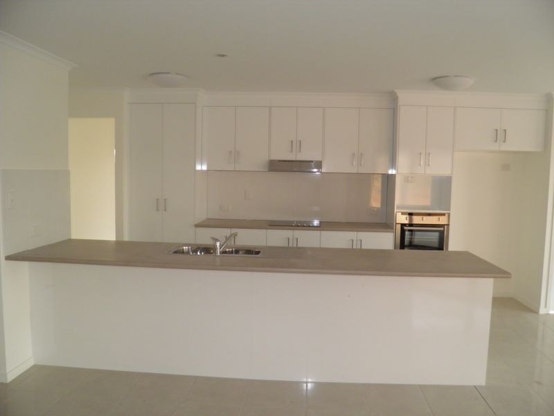 24 Longreach Court, Tannum Sands QLD 4680