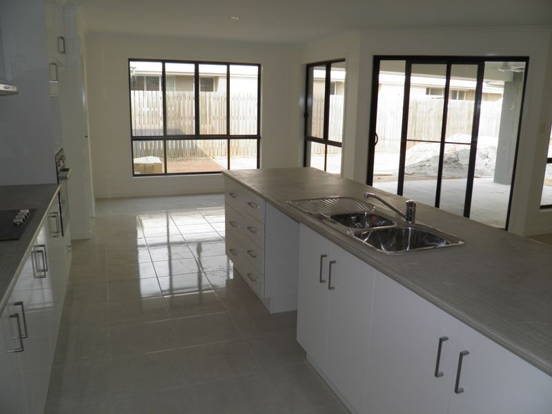 24 Longreach Court, Tannum Sands QLD 4680