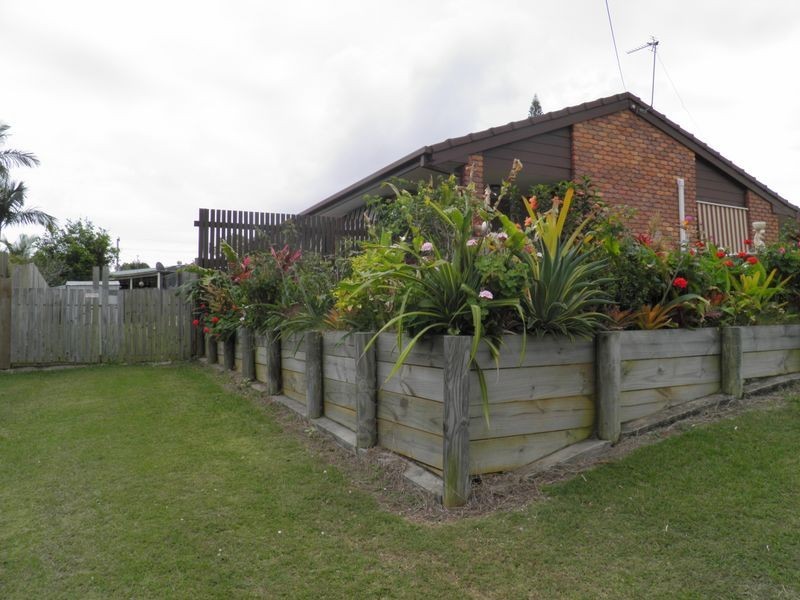6 Fitzroy Court, Boyne Island QLD 4680
