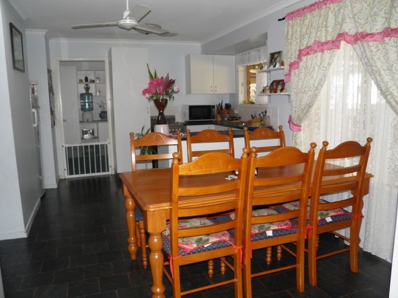 6 Fitzroy Court, Boyne Island QLD 4680