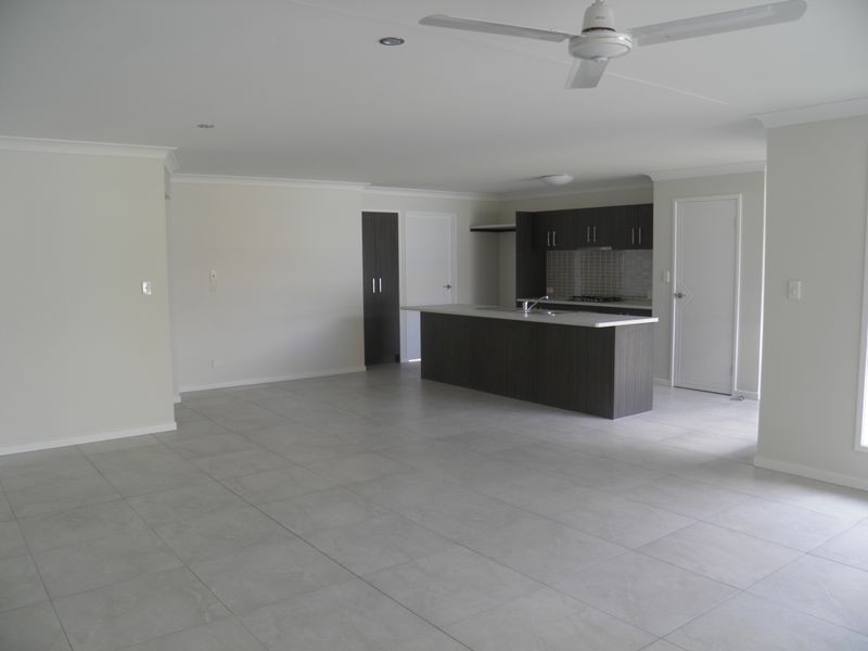 5 Wanda Drive, Boyne Island QLD 4680