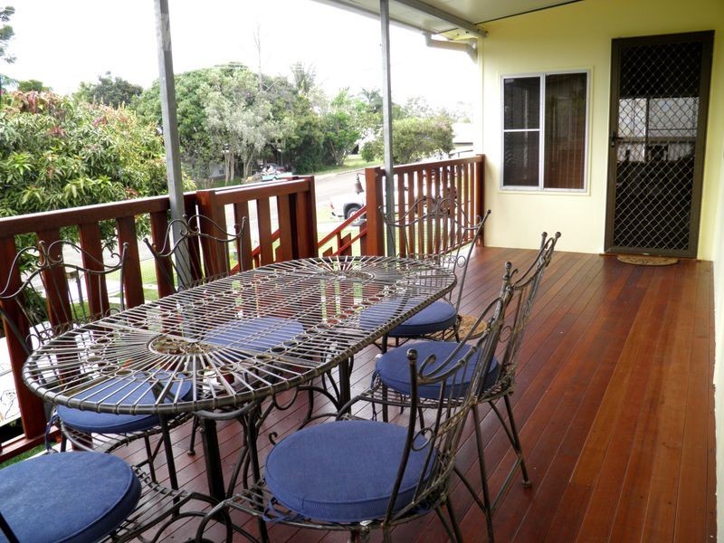 33 Katandra Street, Boyne Island QLD 4680