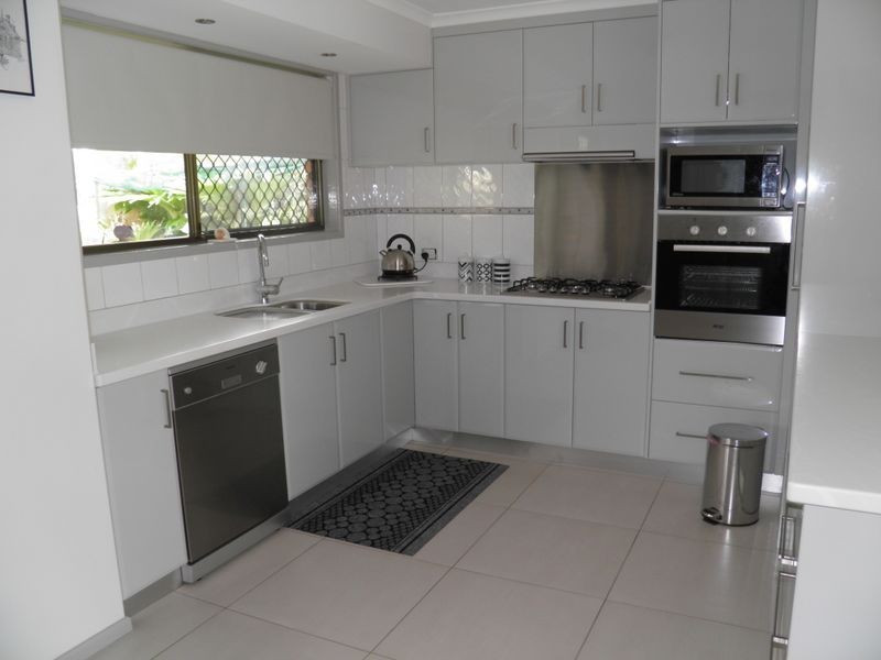 6 Helena Court, Boyne Island QLD 4680