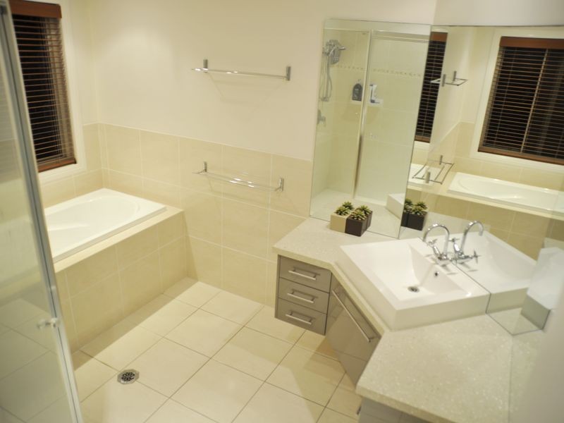 21 Riverside Drive, Tannum Sands QLD 4680