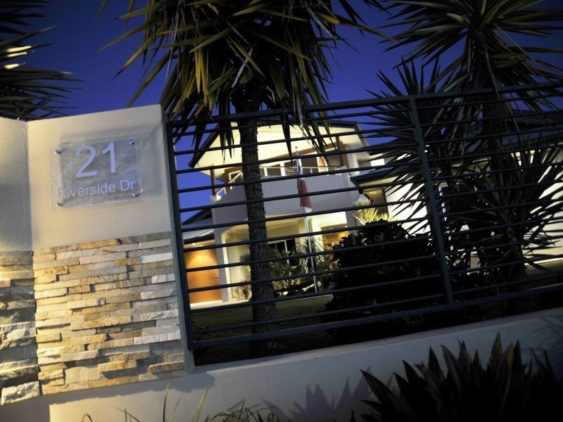 21 Riverside Drive, Tannum Sands QLD 4680