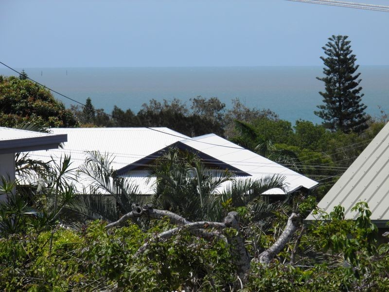2 Salmon Street, Tannum Sands QLD 4680