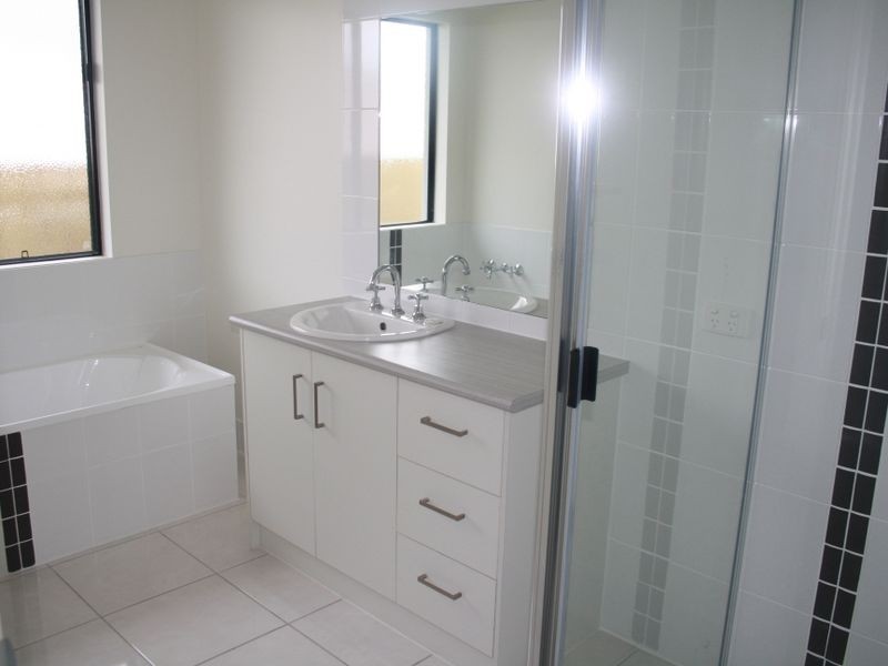 13 Surita Court, Boyne Island QLD 4680