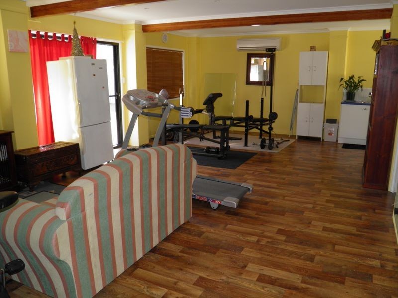 17 Chauvel Court, Boyne Island QLD 4680