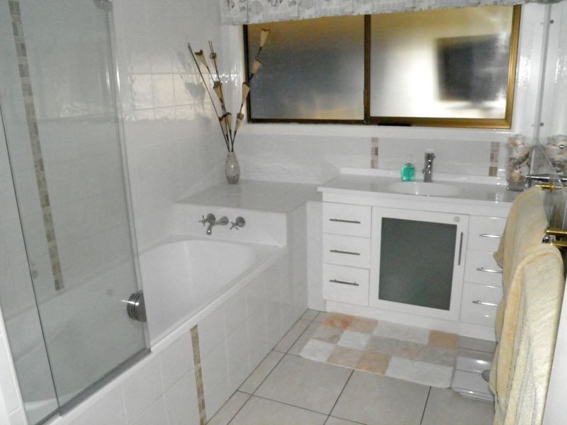 74 Booth Avenue, Tannum Sands QLD 4680