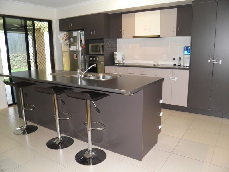 124 Dixon Drive, Gladstone QLD 4680