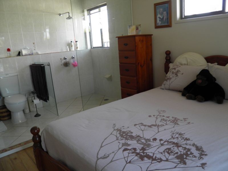 26 Edward Street, Boyne Island QLD 4680
