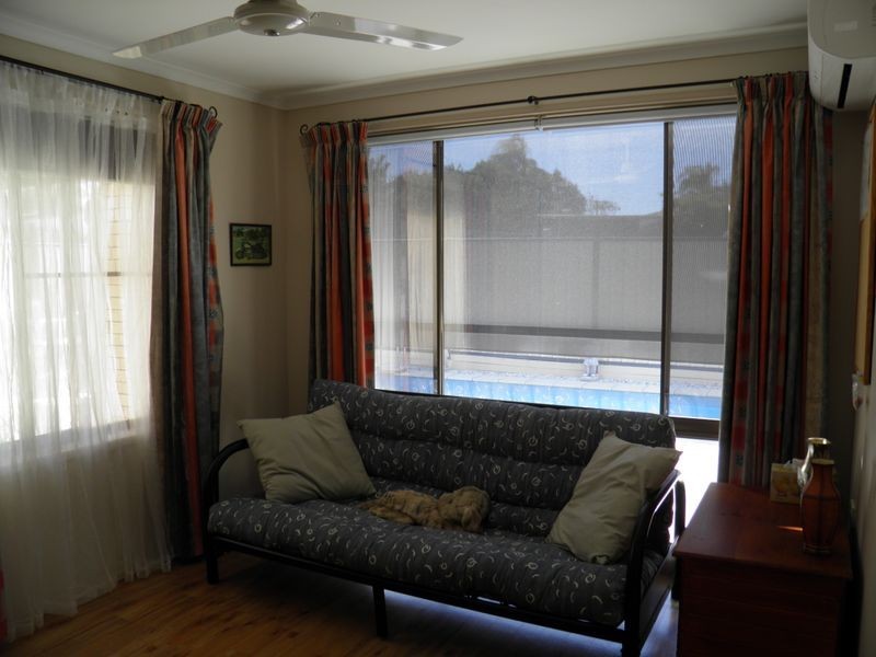26 Edward Street, Boyne Island QLD 4680