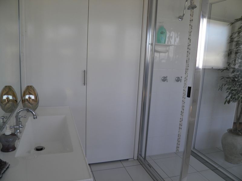 26 Edward Street, Boyne Island QLD 4680