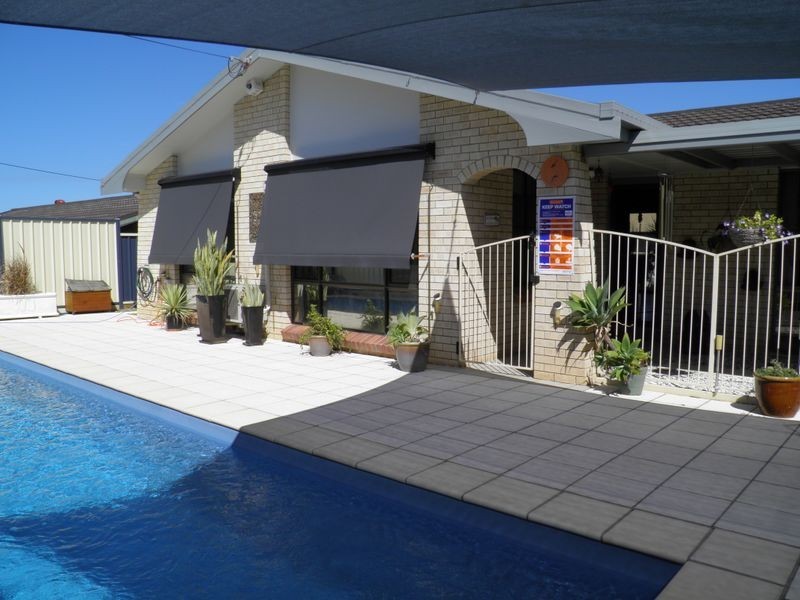 26 Edward Street, Boyne Island QLD 4680