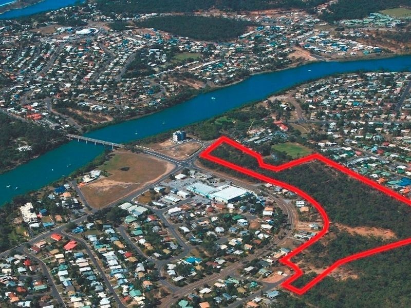 Cnr Centenary & Malpas St, Boyne Island QLD 4680