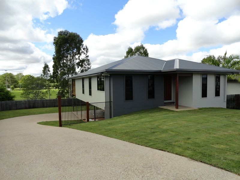 40 Golf View Drive, Boyne Island QLD 4680