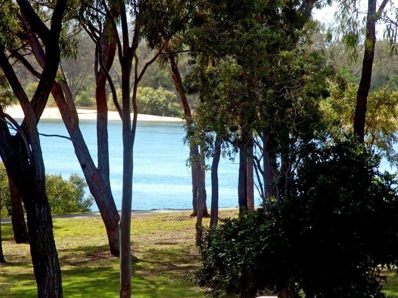 33 Wyndham Avenue, Boyne Island QLD 4680