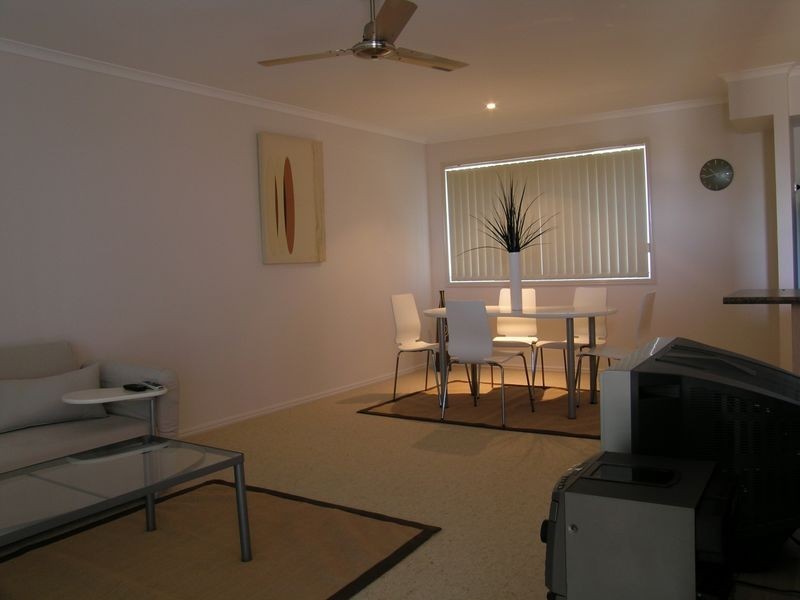 2/18 Pacific Avenue, Tannum Sands QLD 4680