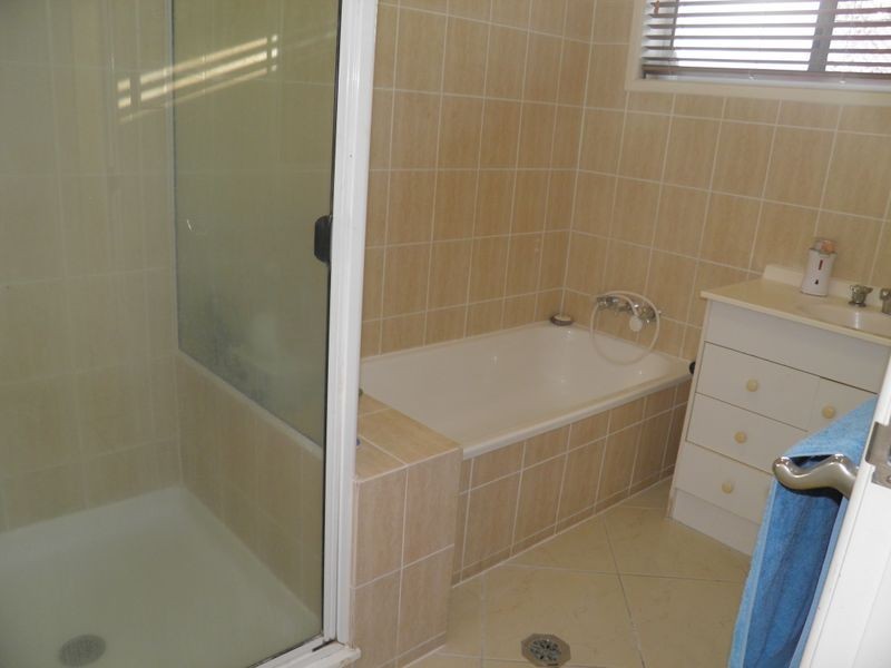 45 Sayre Cresent, Boyne Island QLD 4680