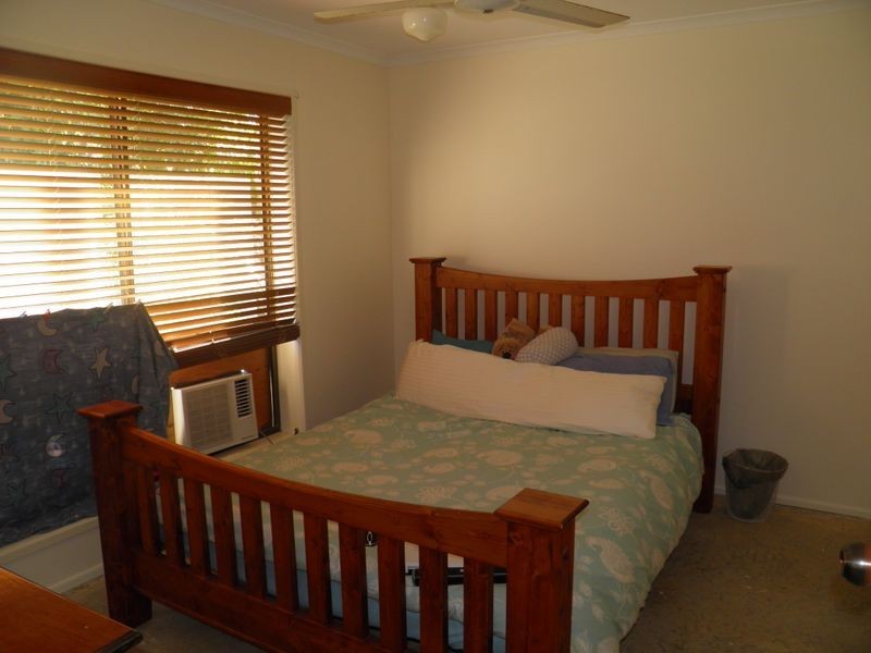 45 Sayre Cresent, Boyne Island QLD 4680