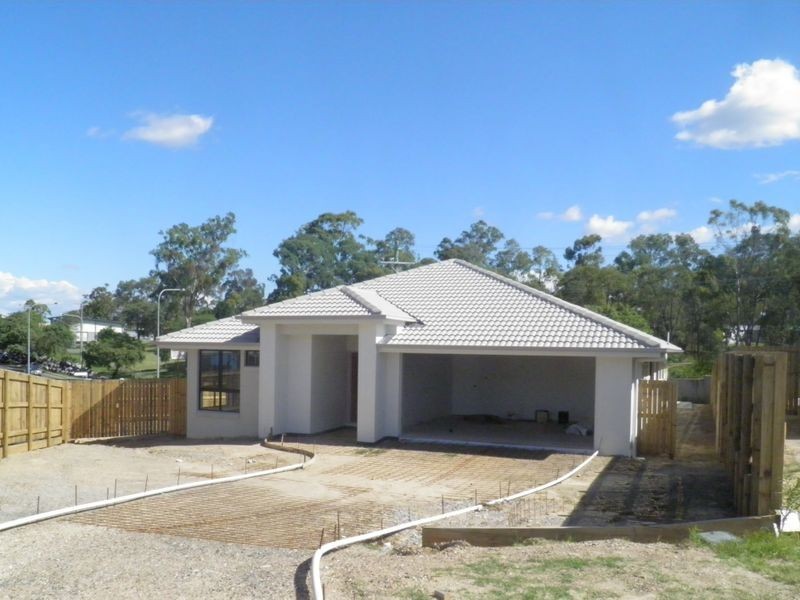 7 The Promenade, Boyne Island QLD 4680