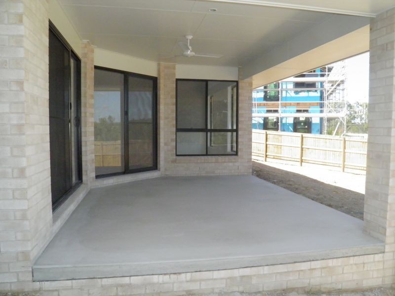 7 The Promenade, Boyne Island QLD 4680
