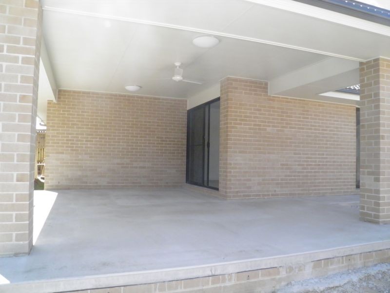 9 The Promenade, Boyne Island QLD 4680