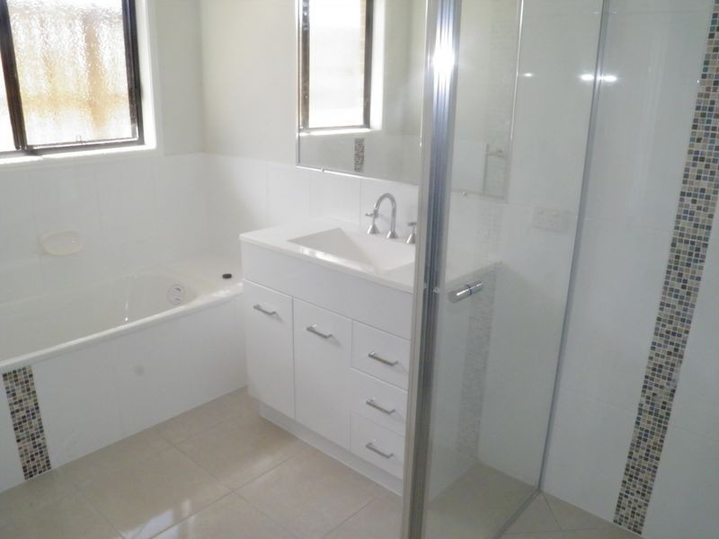 9 The Promenade, Boyne Island QLD 4680