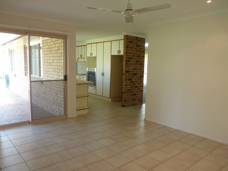 24 Geoffrey Thomas Drive, Tannum Sands QLD 4680