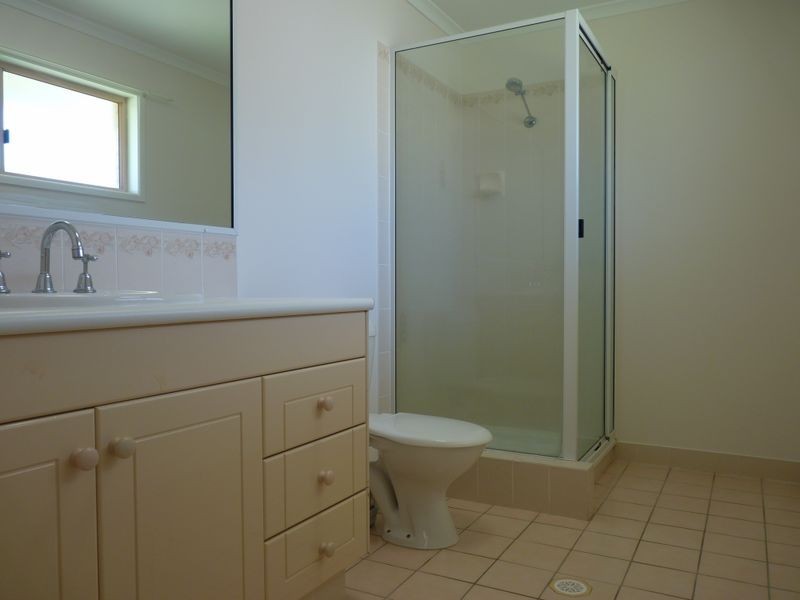 24 Geoffrey Thomas Drive, Tannum Sands QLD 4680