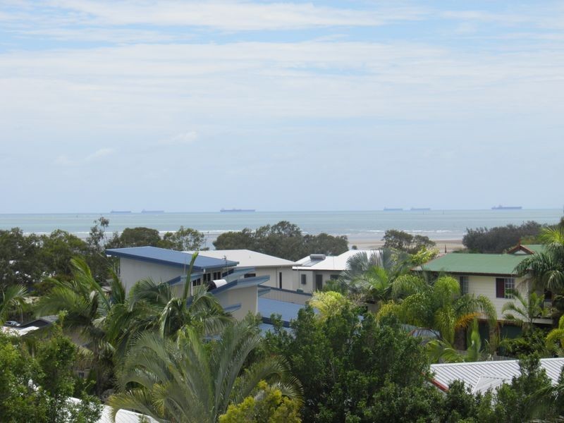 35 Lighthouse Drive, Boyne Island QLD 4680