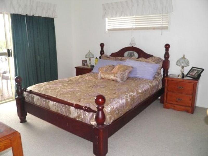 18 Centenary Drive, Boyne Island QLD 4680
