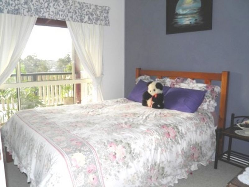 18 Centenary Drive, Boyne Island QLD 4680