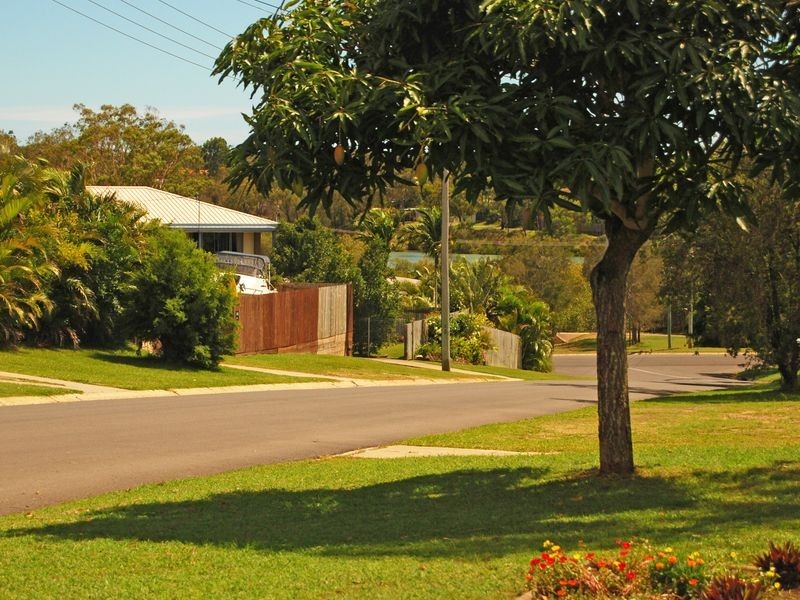 28 Edward  Street, Boyne Island QLD 4680