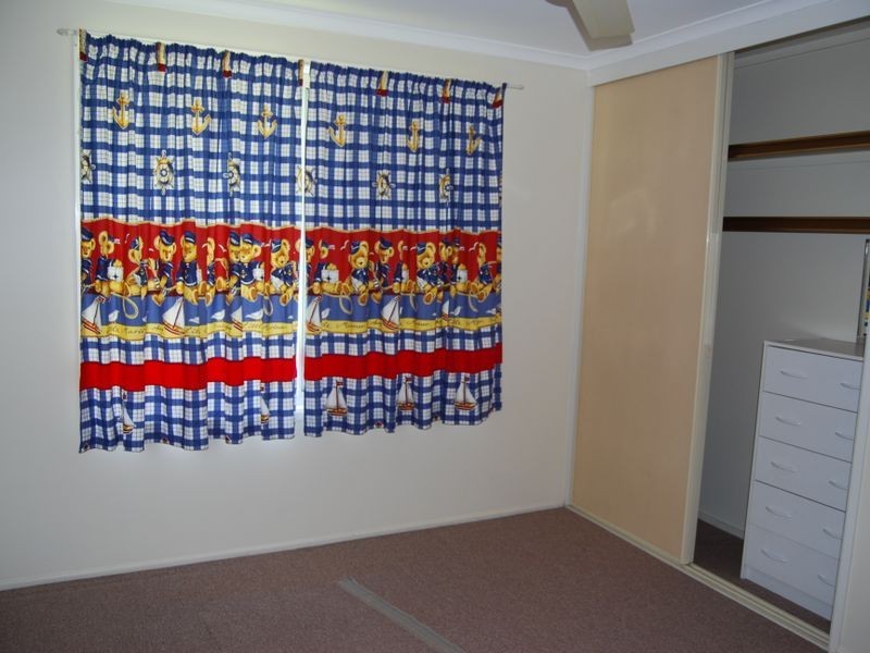 28 Edward  Street, Boyne Island QLD 4680