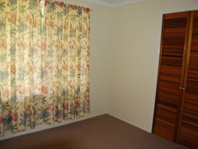 28 Edward  Street, Boyne Island QLD 4680