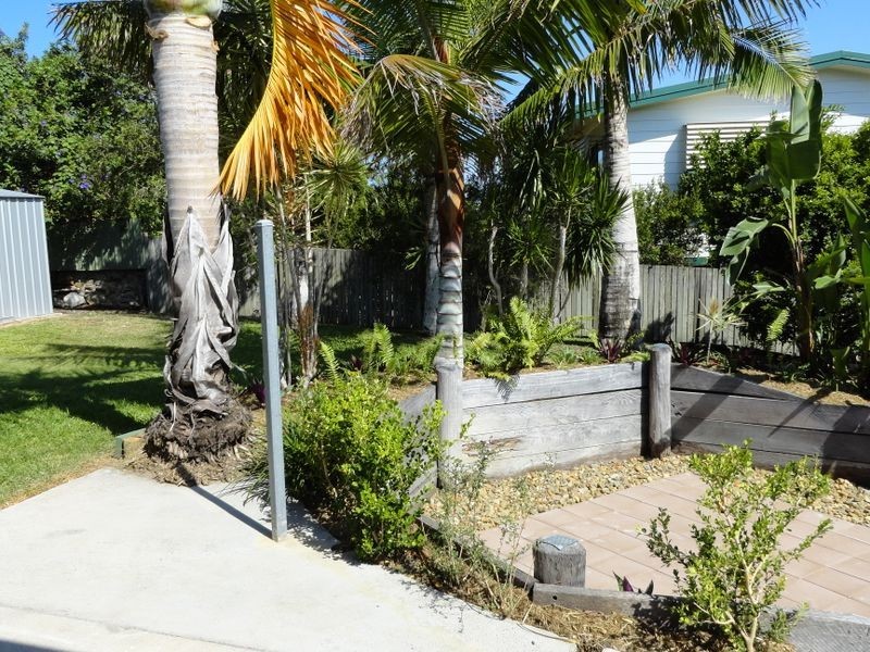 86 Malpas Street, Boyne Island QLD 4680