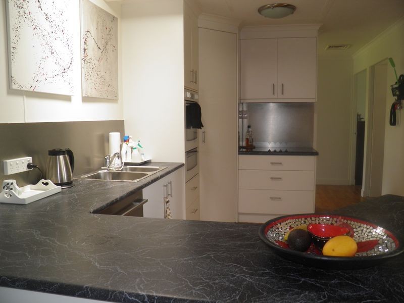 17 Alexander Street, Boyne Island QLD 4680