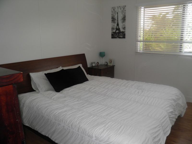 17 Alexander Street, Boyne Island QLD 4680