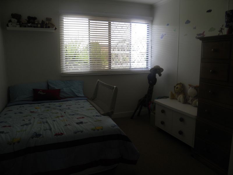 17 Alexander Street, Boyne Island QLD 4680