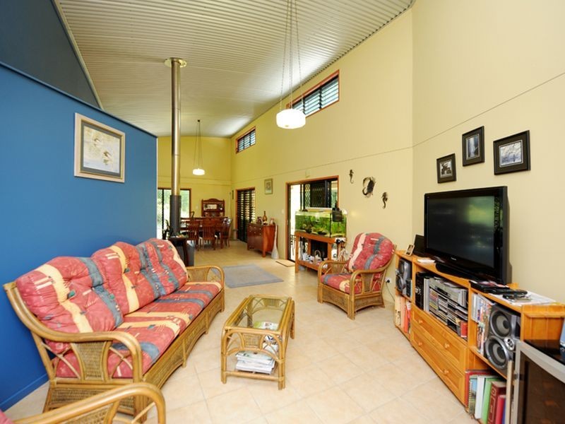 22 Handley Drive, Boyne Island QLD 4680