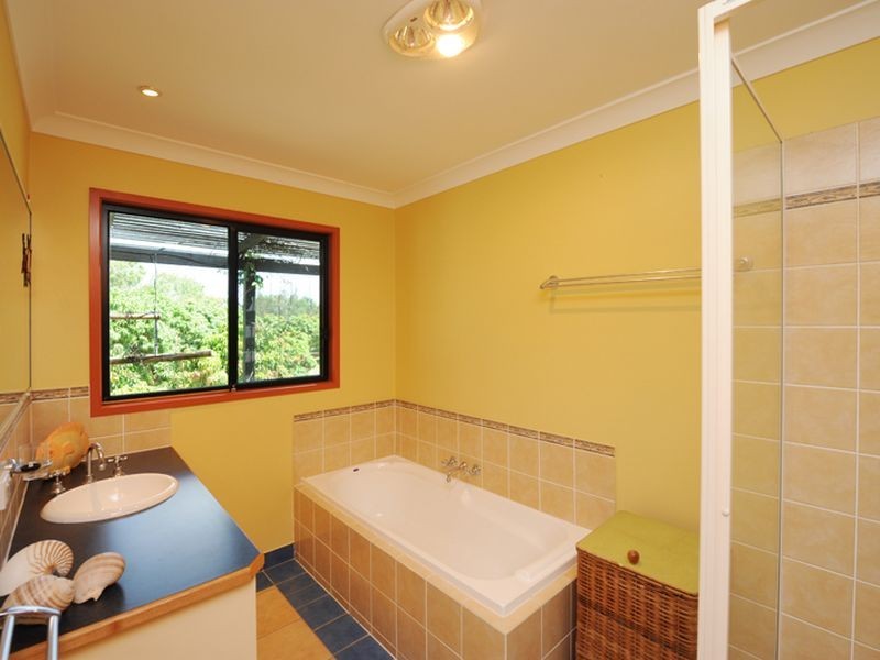 22 Handley Drive, Boyne Island QLD 4680